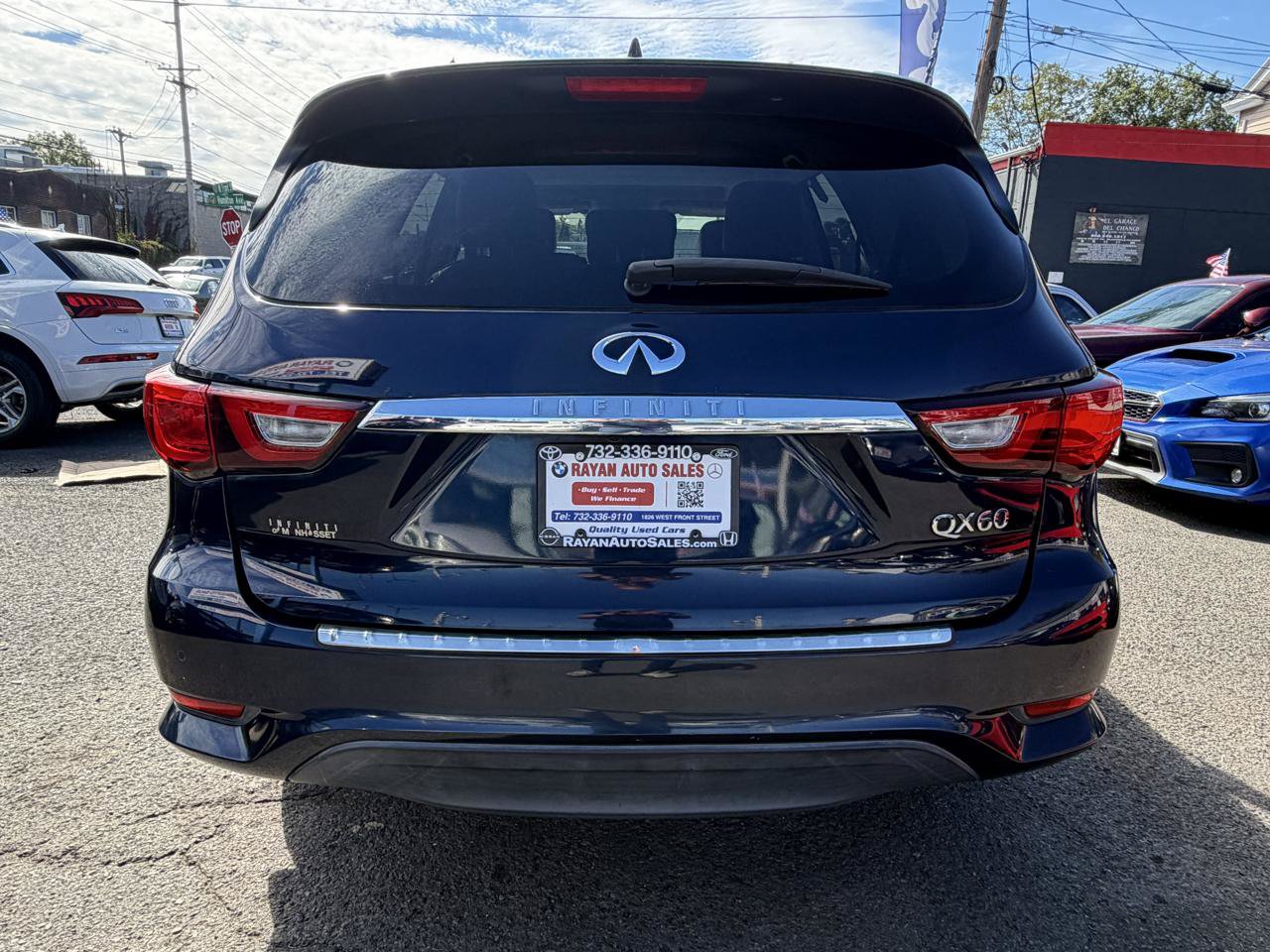 Used 2017 INFINITI QX60 Luxe w/ Premium Plus Package AWD/4WD image 11