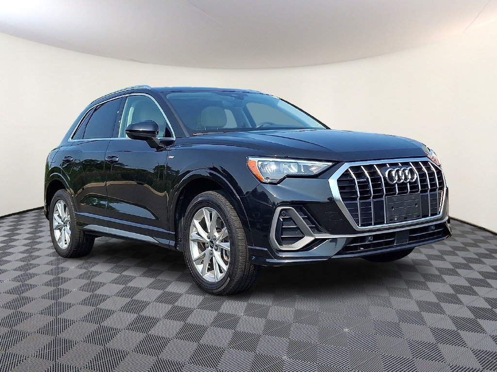 Used 2021 Audi Q3 2.0T Premium w/ Convenience Package AWD/4WD image 1