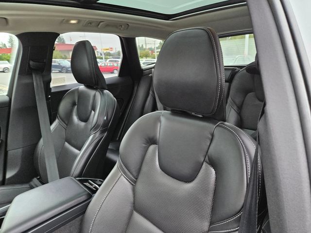 Used 2023 Volvo XC60 B6 Ultimate AWD/4WD image 18