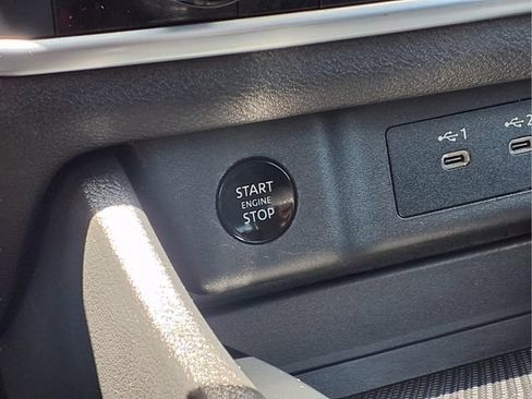 Used 2024 Nissan Rogue SV AWD/4WD image 10