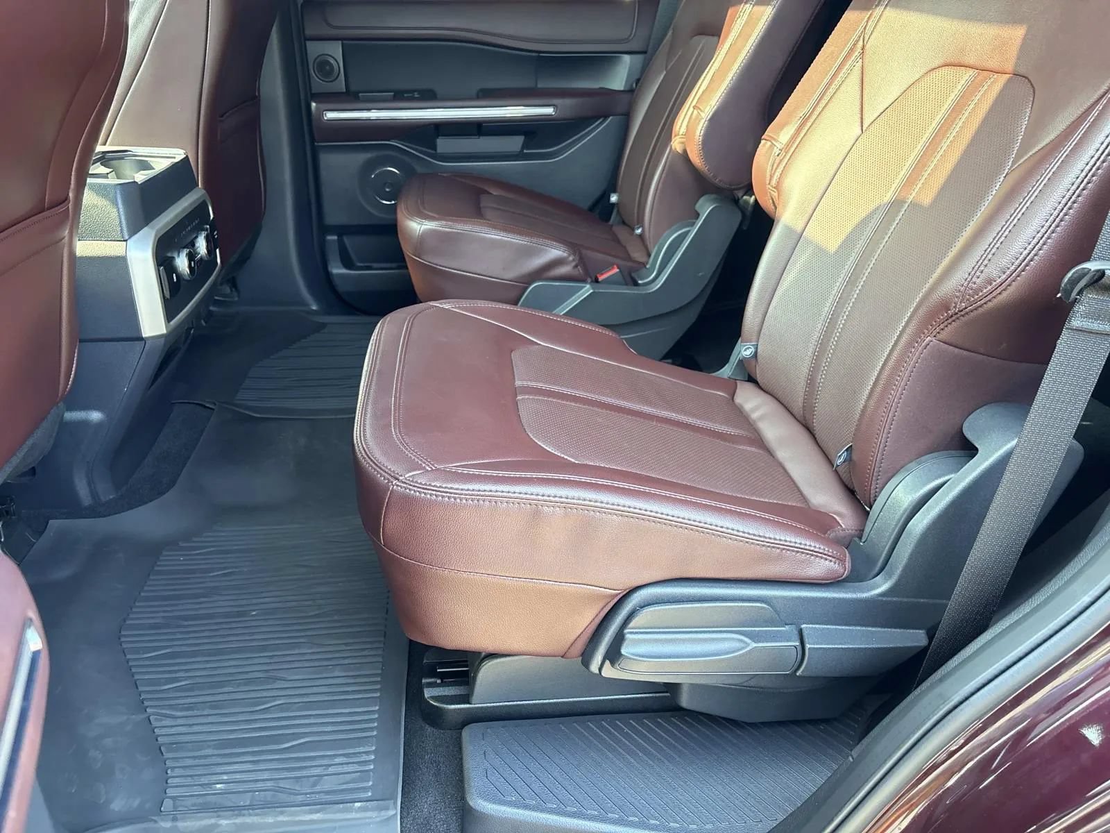 Used 2024 Ford Expedition Limited RWD image 17