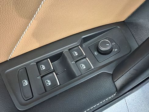 Used 2024 Volkswagen Tiguan SE R-Line FWD image 14