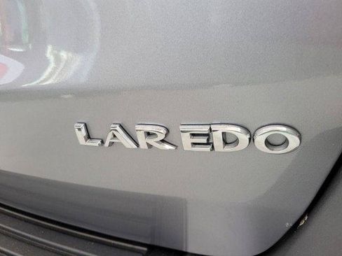 Certified 2021 Jeep Grand Cherokee Laredo X AWD/4WD image 12