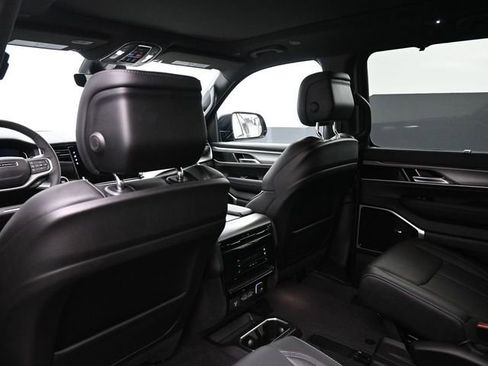 New 2026 Jeep Grand Wagoneer Limited AWD/4WD image 16