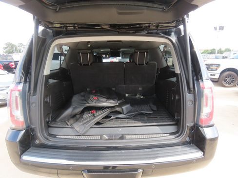 Used 2017 GMC Yukon XL Denali w/ Open Road Package AWD/4WD image 14