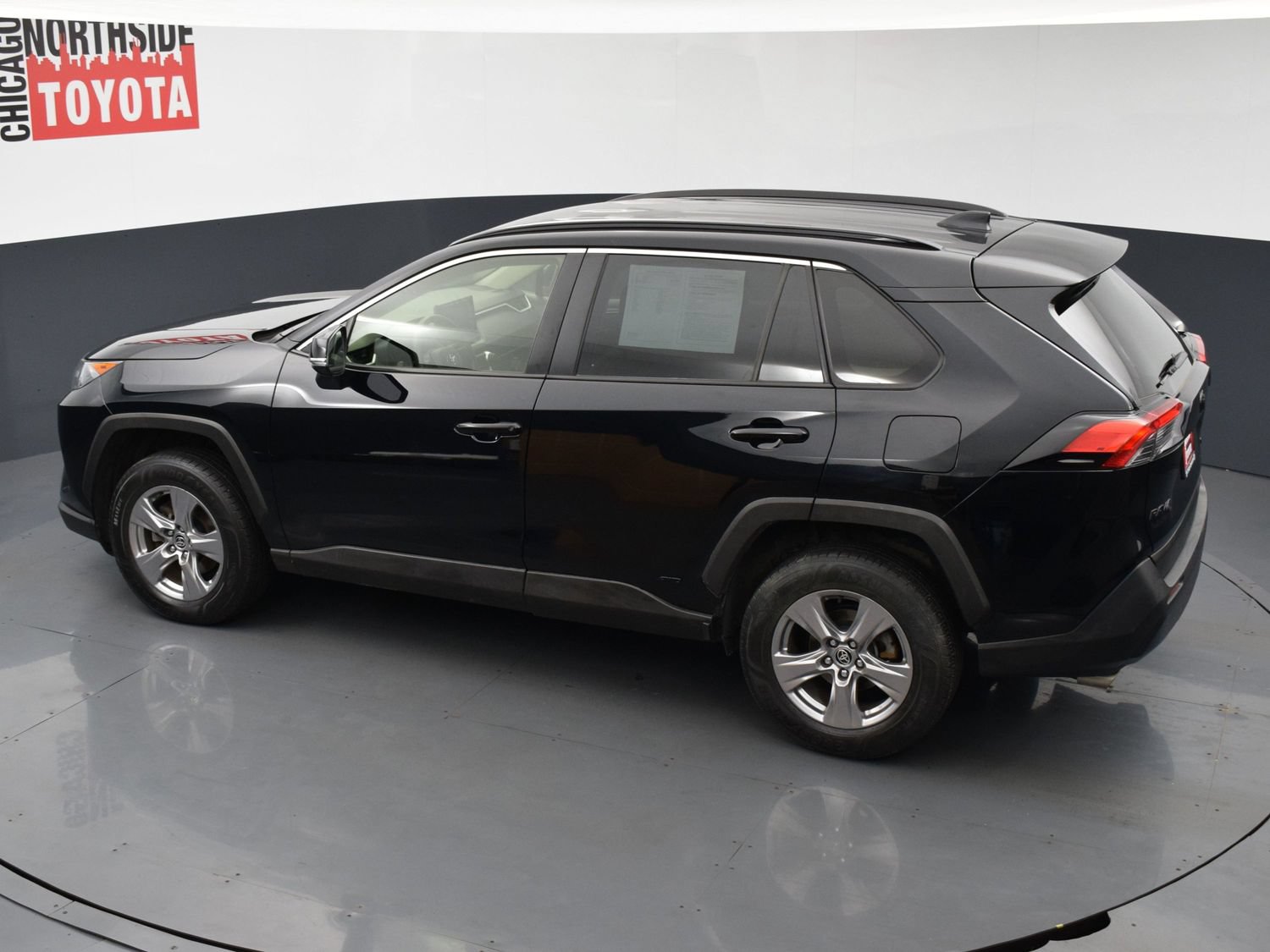 Used 2022 Toyota RAV4 LE AWD/4WD image 19