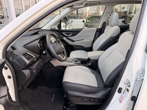 Used 2019 Subaru Forester Premium image 11