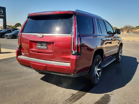 Used 2016 Cadillac Escalade Luxury image 7