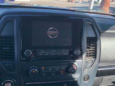 Used 2022 Nissan Titan SV AWD/4WD image 23