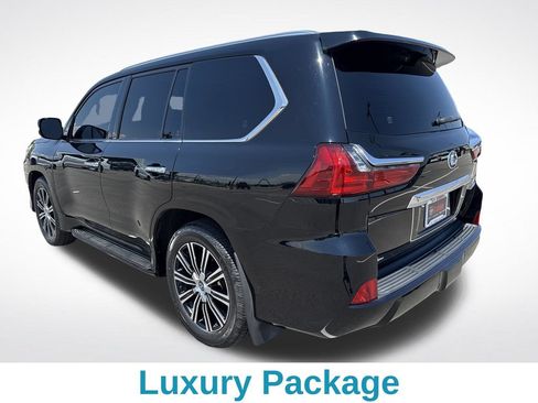 Used 2019 Lexus LX 570 4WD w/ Luxury Package image 4
