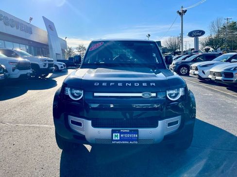 Used 2023 Land Rover Defender 110 S image 9