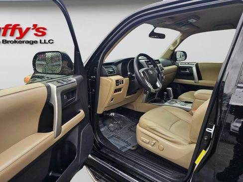 Used 2012 Toyota 4Runner SR5 image 18