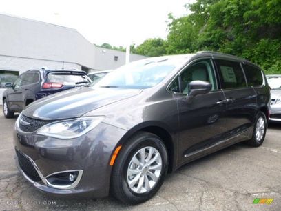 Used 2018 Chrysler Pacifica Touring-L