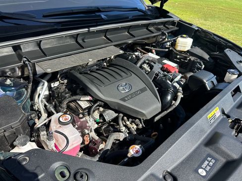Used 2023 Toyota Highlander LE image 20