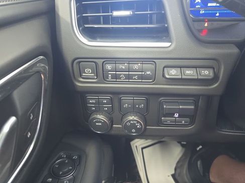 Used 2024 Chevrolet Tahoe High Country w/ Advanced Technology Package AWD/4WD image 20