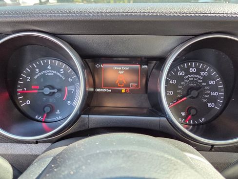 Used 2019 Ford Mustang Coupe image 24