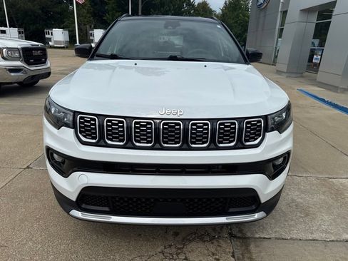 Used 2024 Jeep Compass Limited AWD/4WD image 30