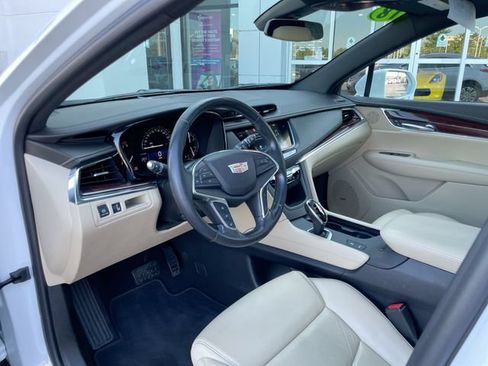 Certified 2018 Cadillac XT5 Premium Luxury FWD image 11