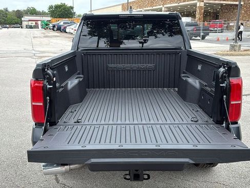 New 2026 Toyota Tacoma Limited AWD/4WD image 12