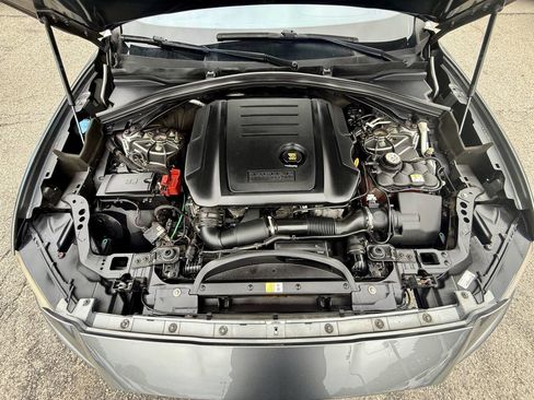 Used 2017 Jaguar F-PACE Prestige image 15