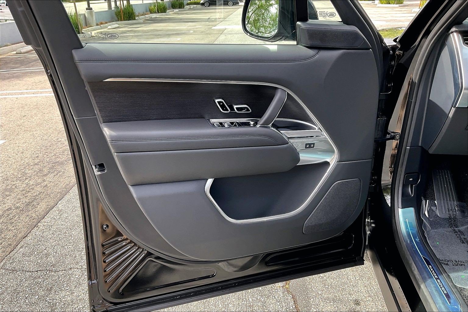 New 2027 Land Rover Range Rover SE AWD/4WD image 14