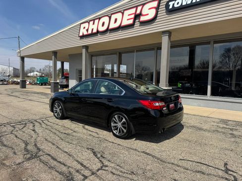 Used 2017 Subaru Legacy 2.5i Limited AWD/4WD image 3