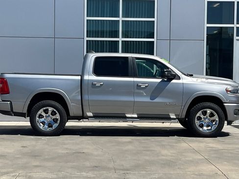 Used 2025 RAM 1500 Big Horn AWD/4WD image 3