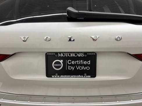 Used 2024 Volvo XC60 B5 Plus w/ Protection Package Premier AWD/4WD image 30