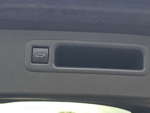 Used 2025 Toyota Highlander XSE image 14