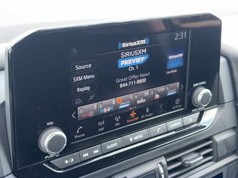Used 2025 Nissan Pathfinder S FWD image 13