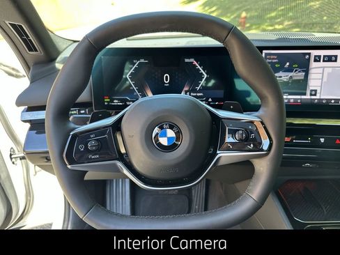 Certified 2025 BMW 530i xDrive w/ Premium Package image 18
