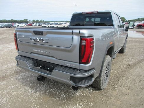 New 2026 GMC Sierra 2500 Denali Ultimate AWD/4WD image 5