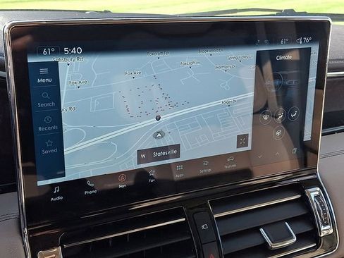 Used 2024 Lincoln Navigator Premiere image 16