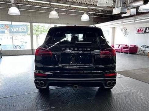 Used 2016 Porsche Cayenne S AWD/4WD image 8