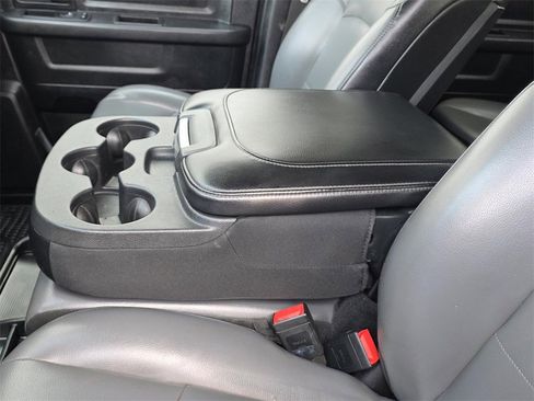 Used 2019 RAM 2500 Tradesman w/ Chrome Appearance Group image 8