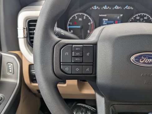 New 2025 Ford F250 XLT w/ 360-Degree Camera Package AWD/4WD image 17