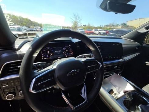 Used 2025 Chevrolet Tahoe RST w/ RST Performance Edition image 5