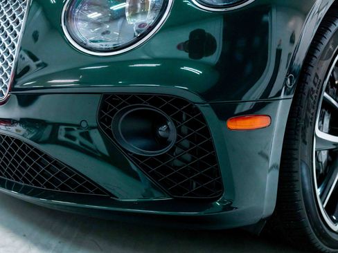 Used 2022 Bentley Continental GT V8 image 17