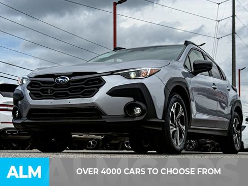Used 2025 Subaru Crosstrek 2.5i Premium AWD/4WD image 2