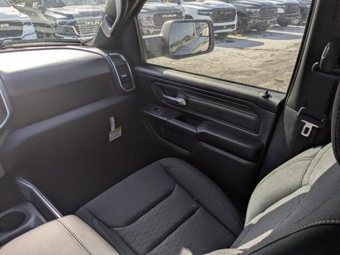 New 2026 RAM 1500 Express AWD/4WD image 16