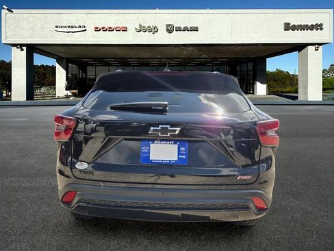 Used 2025 Chevrolet Trax RS w/ Driver Confidence Package FWD image 6