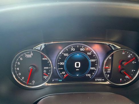 Used 2018 GMC Acadia Denali w/ Technology Package FWD image 11