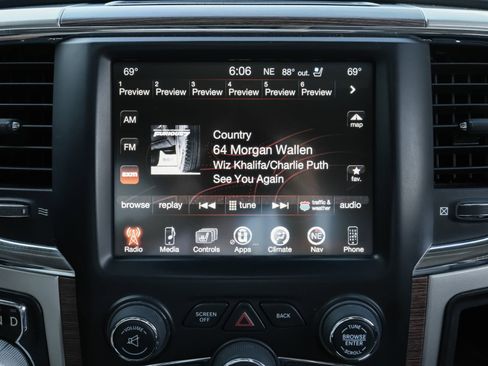 Used 2016 RAM 1500 Laramie w/ Convenience Group AWD/4WD image 12