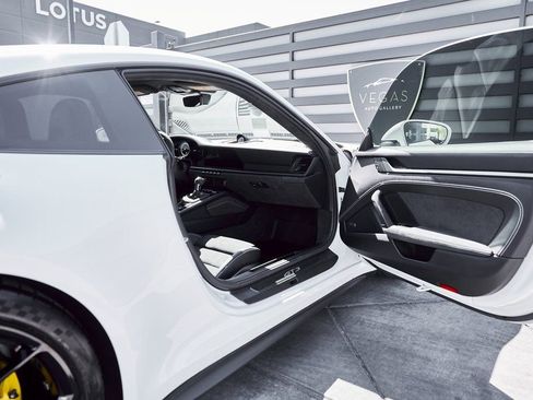 Used 2022 Porsche 911 GT3 image 33