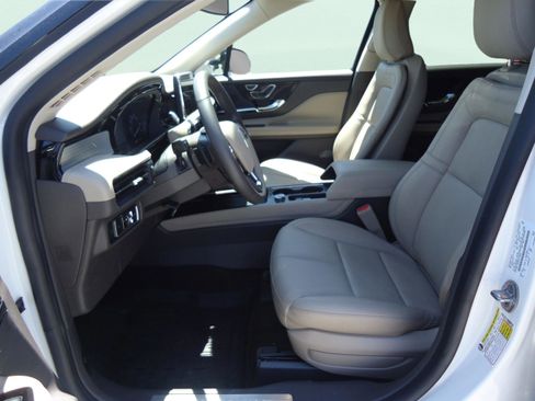Used 2022 Lincoln Corsair AWD w/ Equipment Group 101A image 23