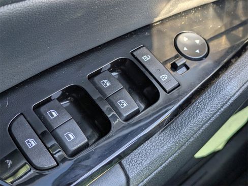 Used 2024 Kia Sportage EX image 27