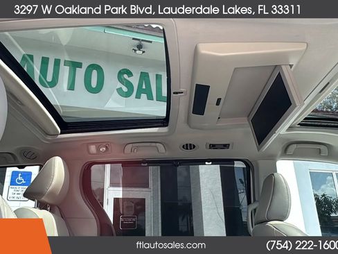 Used 2014 Toyota Sienna Limited w/ Limited Premium Package image 43