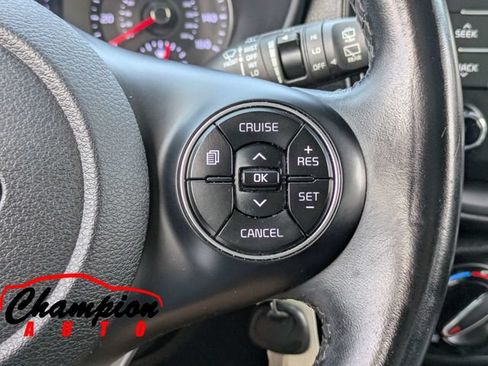 Used 2020 Kia Soul GT-Line FWD image 27