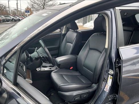 Used 2017 Subaru Outback 2.5i Limited w/ Popular Package #5 image 28