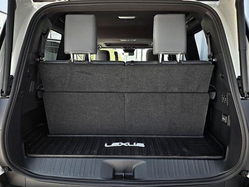 Used 2024 Lexus GX 550 w/ Accessory Package (2T) AWD/4WD image 15